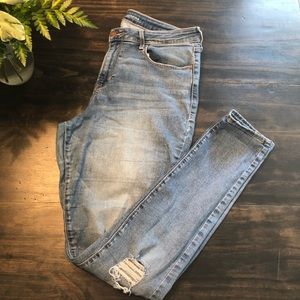 Old Navy Distressed Rockstar Jeggings